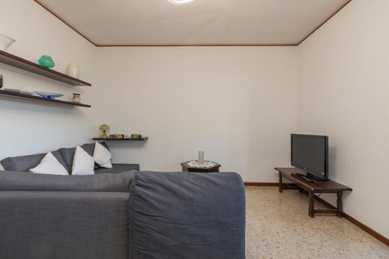 I Host Apartment - Ande 12 Milan Exterior photo